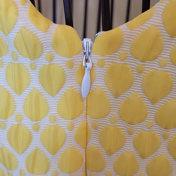 ADRIANNA PAPELL Butter Yellow & White Sleeveless Dress Size 2 - Picture 7 of 11